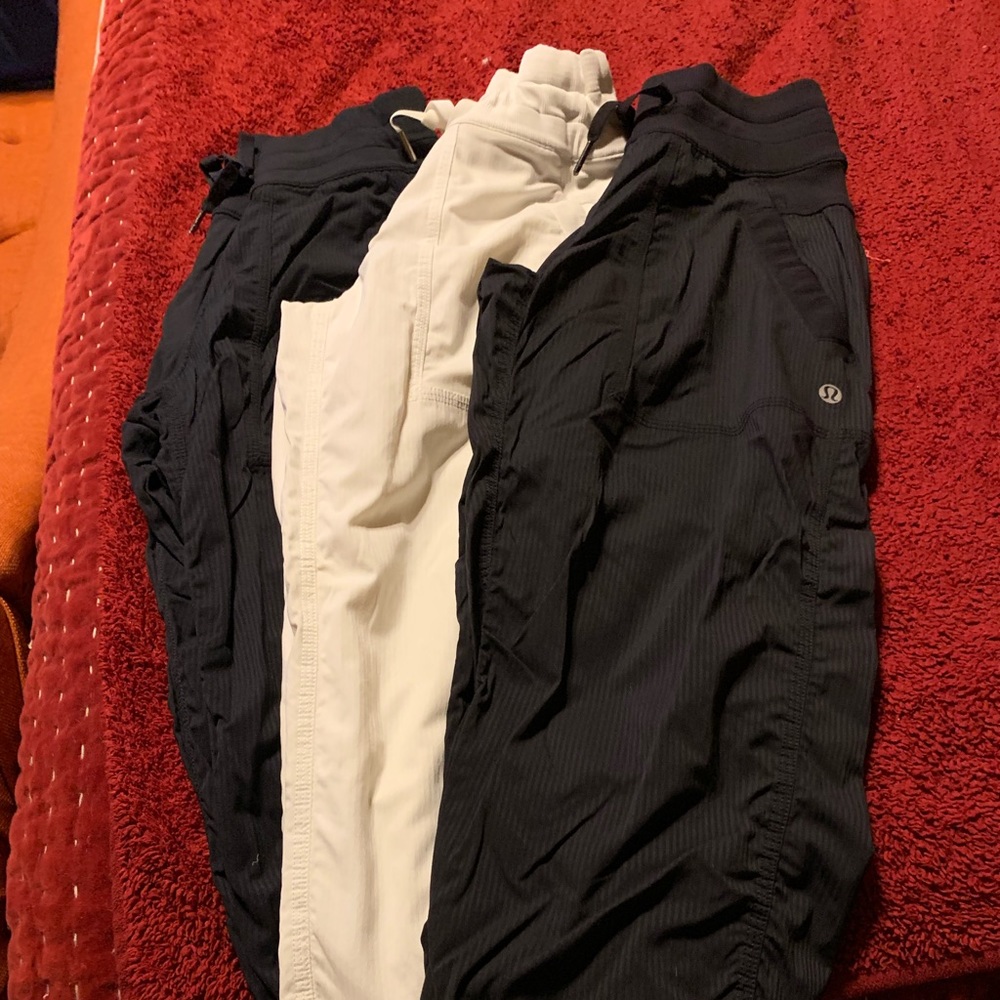 Lulu lemon thin Capri exercise pants.